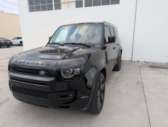 land rover defender 2025 SALE2FEU3S2422049 image land rover defender 2025 SALE2FEU3S2422049 image